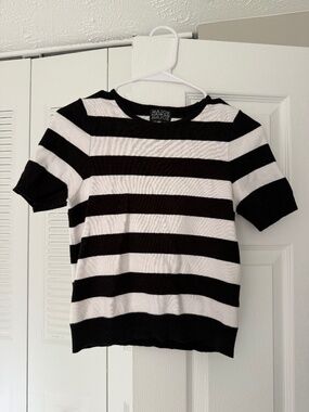 Crop knit top